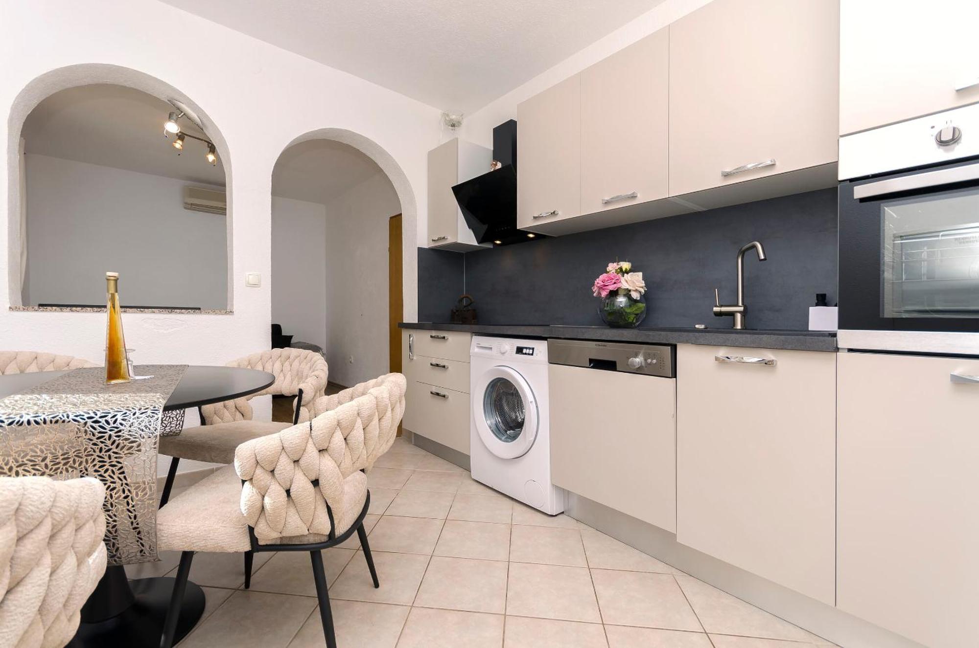 Apartment Ani Vodice Esterno foto