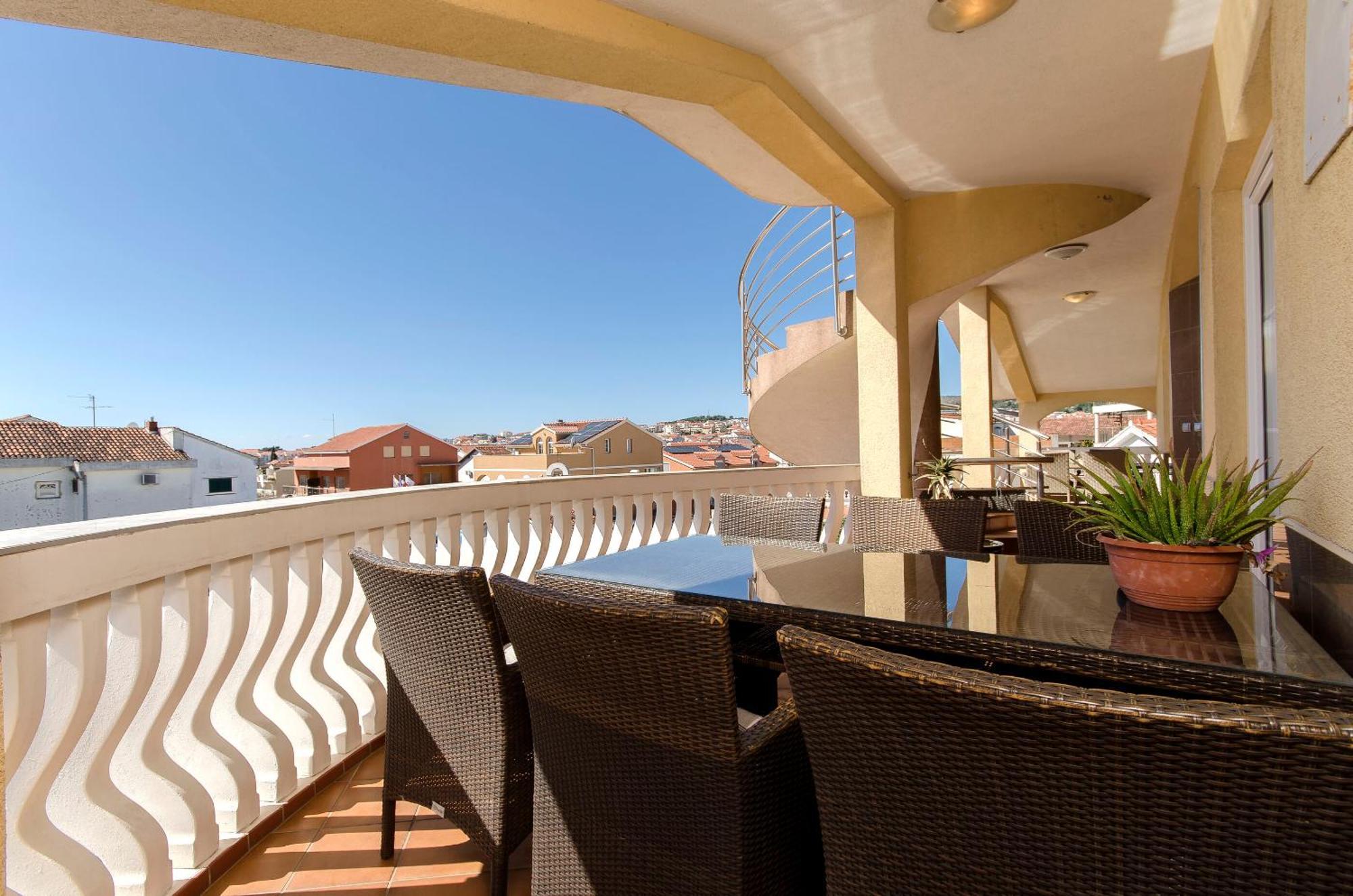 Apartment Ani Vodice Esterno foto